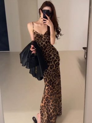 Sensual leopard-print backless strap dress