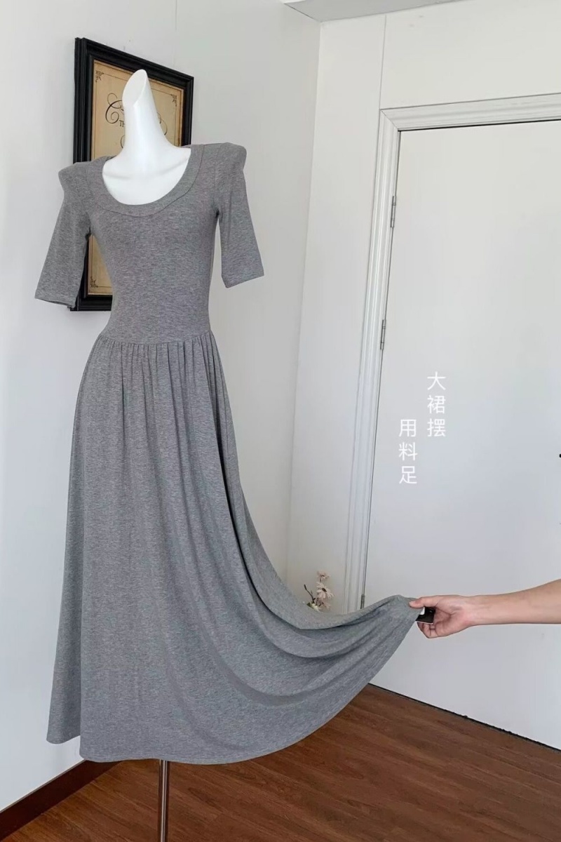 Ballet-style U-neck A-line dress